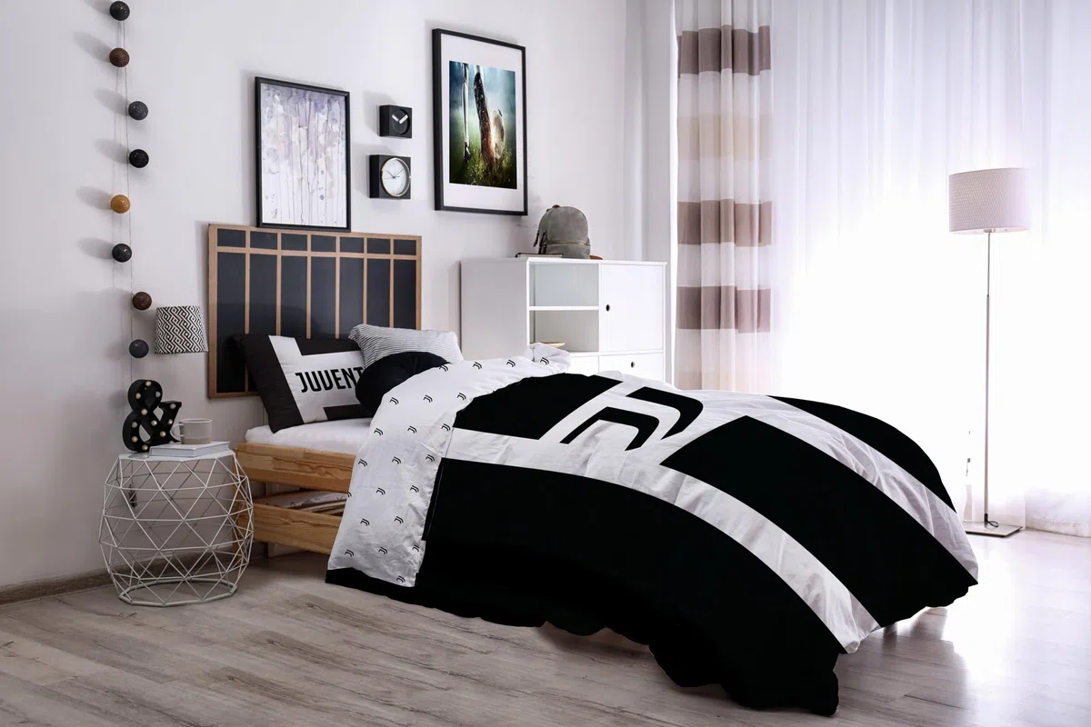 hermet Juventus F.C, Set Copripiumino Singolo In Cotone, Parure Copripiumino, 100% Cotone, Sacco 155x200, Federa 50x80, Letto cameretta, Prodotto Ufficiale, (No Lenzuolo Con Angoli)