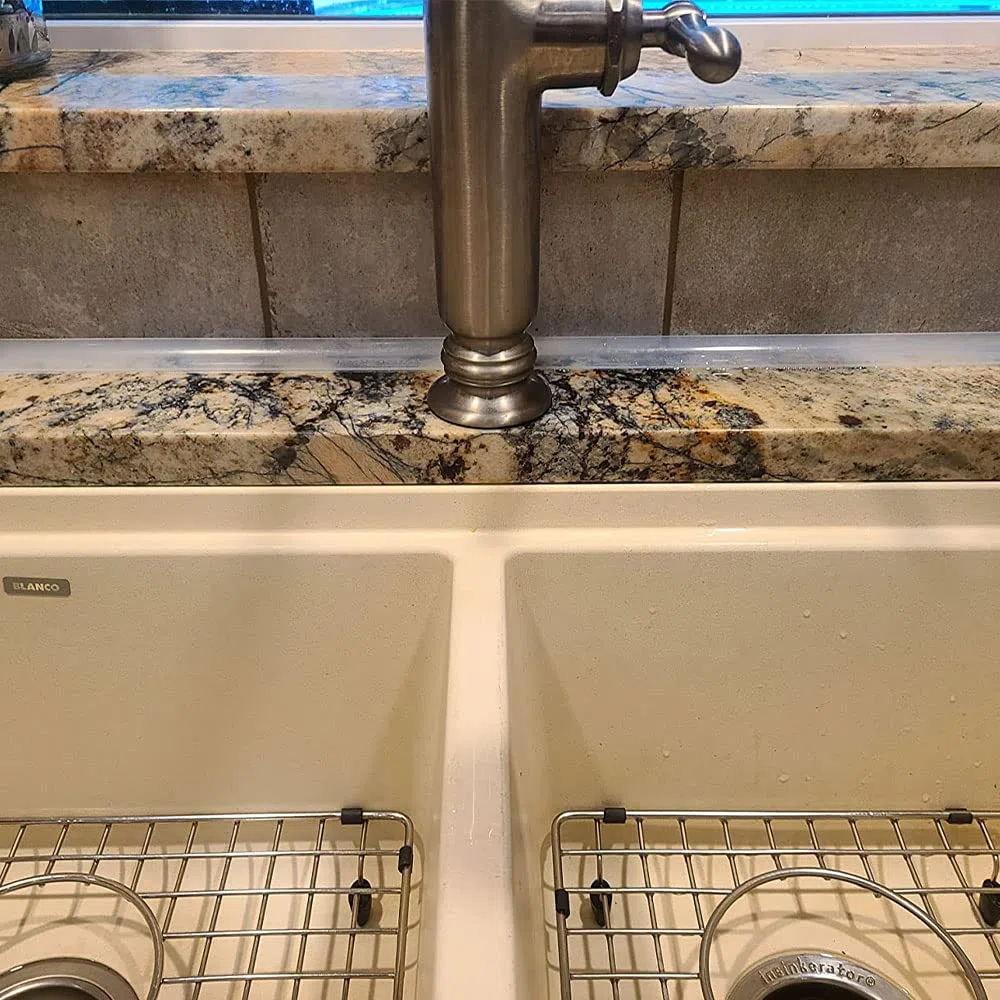 100CM Autoadesiva Silicone Doccia per Acqua Barriera,Bordo Doccia Vasca da Bagno Barriera Pieghevole Profilo,Striscia di Ritenzione Bagno,Paratie Antiallagamento Porta,Guarnizione Doccia(Trasparente)