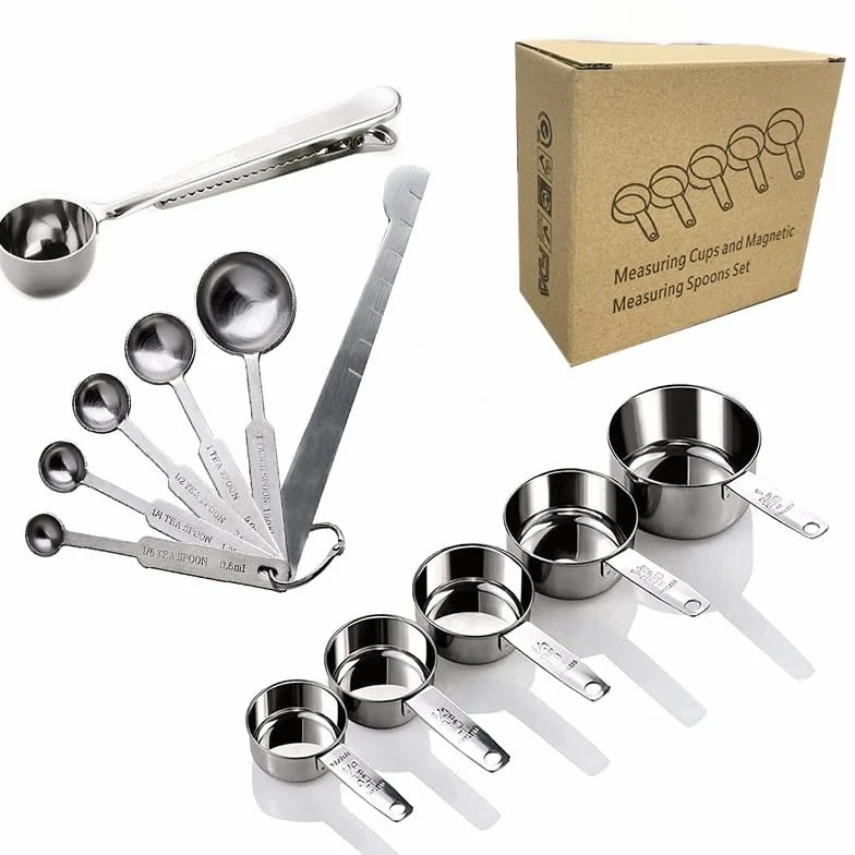 Set di Cucchiai Dosatori in Acciaio Inox 12 Pezzi con Mollette, Misurino per Ingredienti Secchi e Liquidi - Tazze di Misura in Grammi