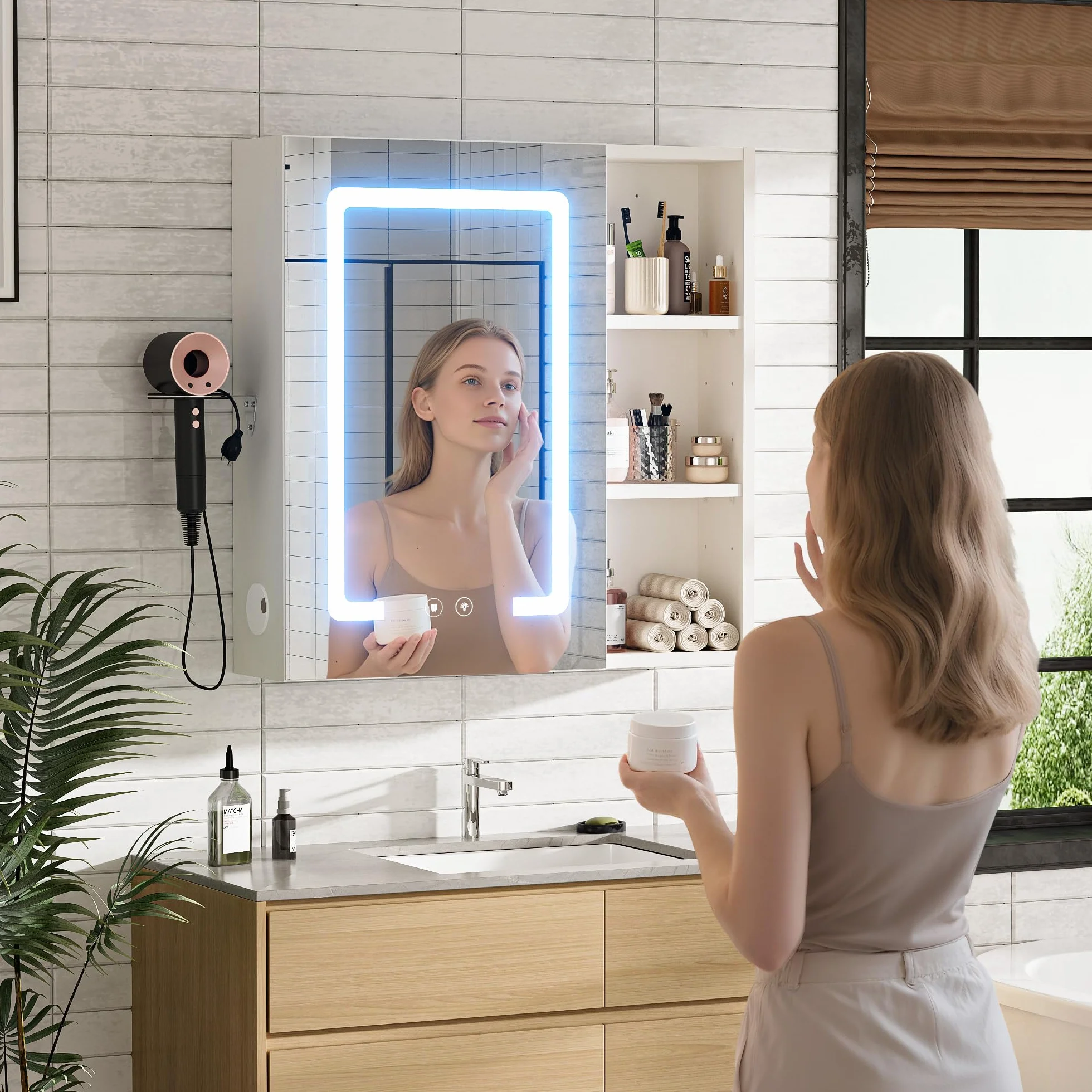 Specchio Bagno Contenitore con illuminazione e Antiappannamento Armadietto Bagno a Parete con 3 Mensola Regolabile e Porta asciugacapelli Luce a 3 colori Specchio Contenitore 60x60x15 cm Bianco