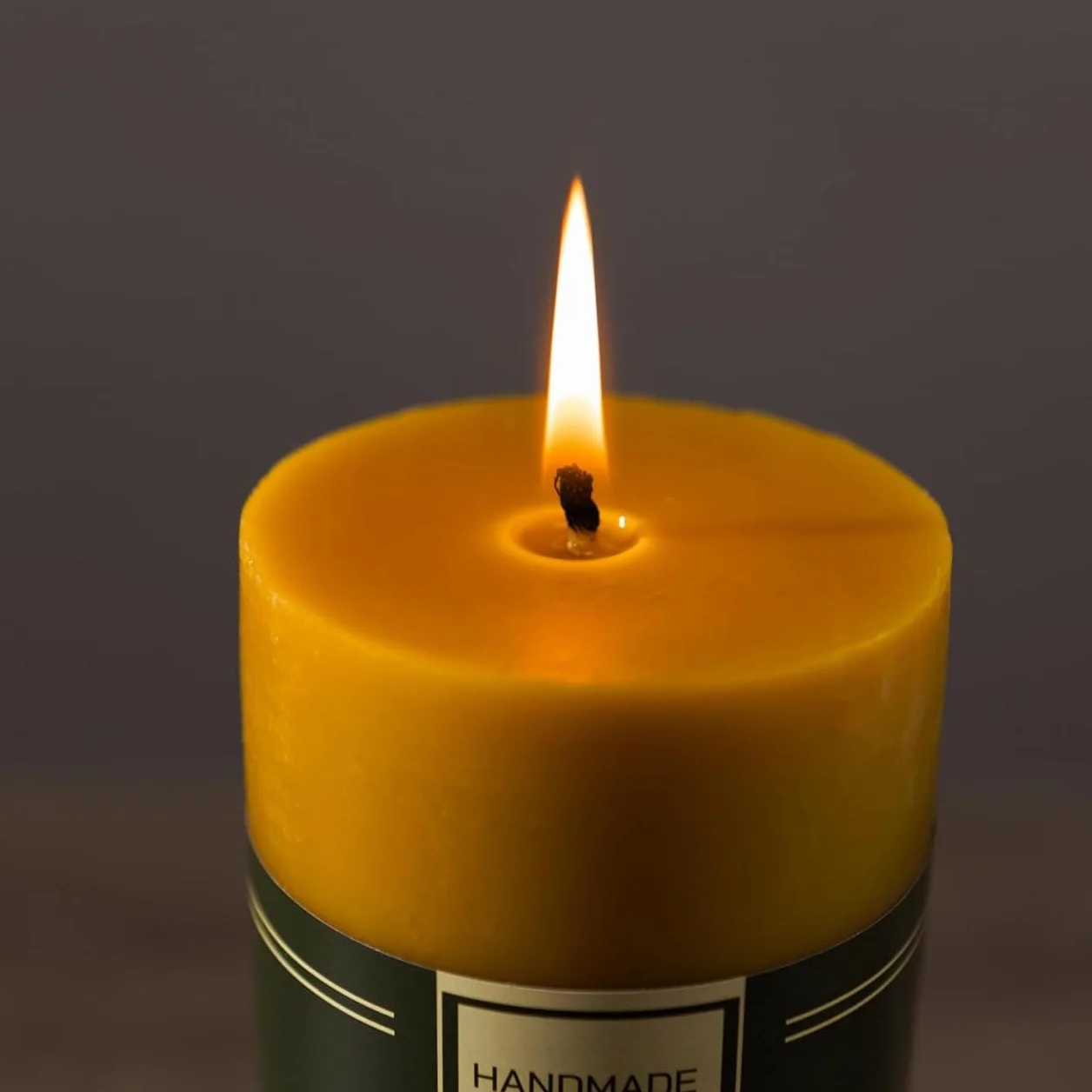 Set di 3 Candele a Colonna in 100% Pura Cera d'Api - Durata di 21 Ore - Candele a Colonna con Stoppino in Cotone - Candela Senza Profumo - Pilastri in Cera d'Api Senza Gocce - Set of 3 Pillar Candles
