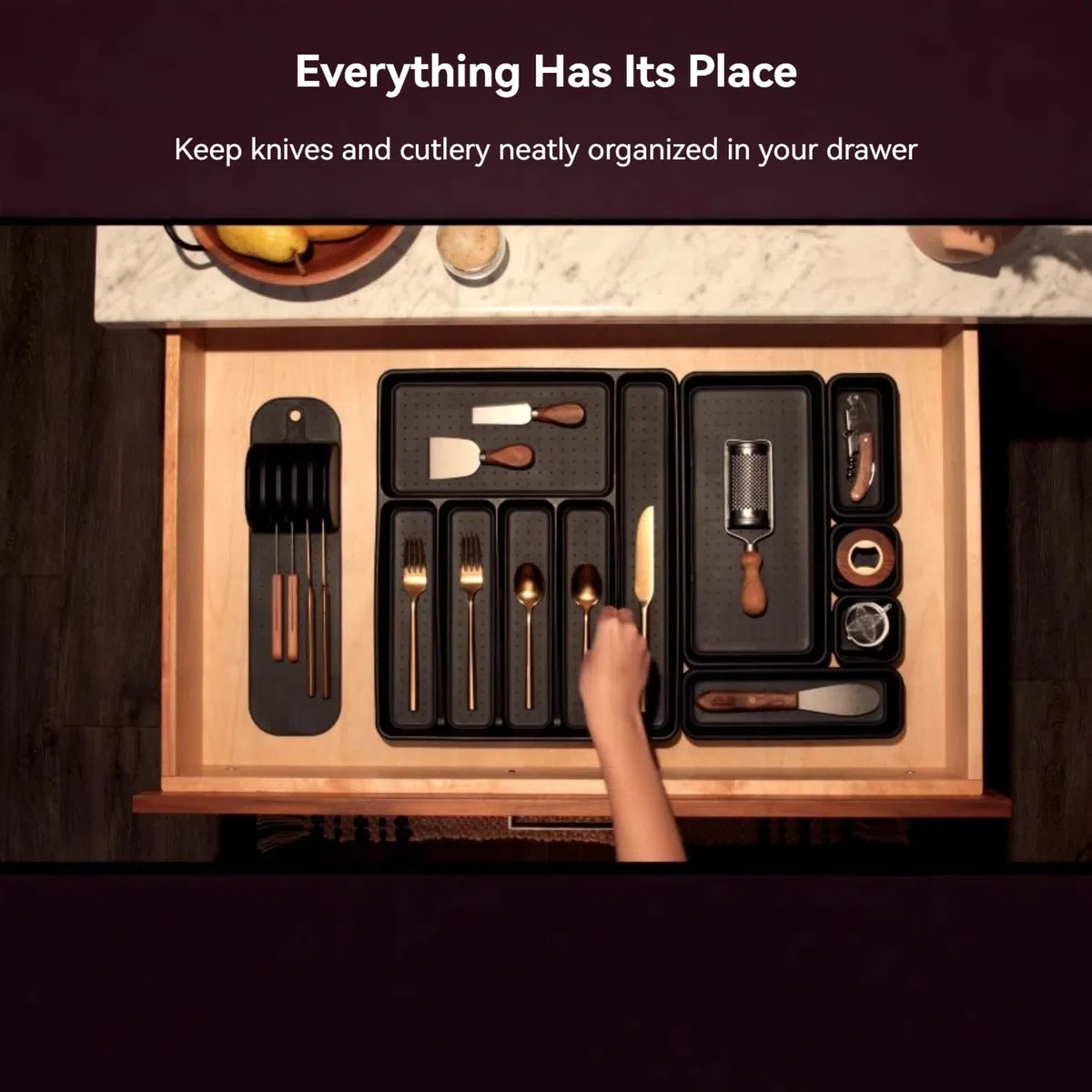 Vassoio organizer per cassetto portacoltelli a 5 scomparti – Portacoltelli sottile da inserire nel cassetto con tappetino antiscivolo, compatto, per la conservazione dei coltelli da cucina (nero)