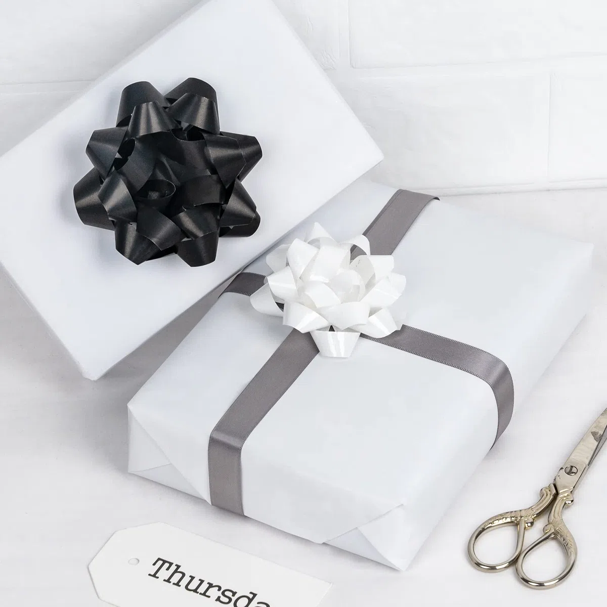 RUSPEPA Carta Da Regalo Bianca Lucida - Mini Rotolo - Tinta Unita Per Matrimoni, Compleanni, Doccia, Congratulazioni E Regali Di Festa - 44,5 cm X 10 m