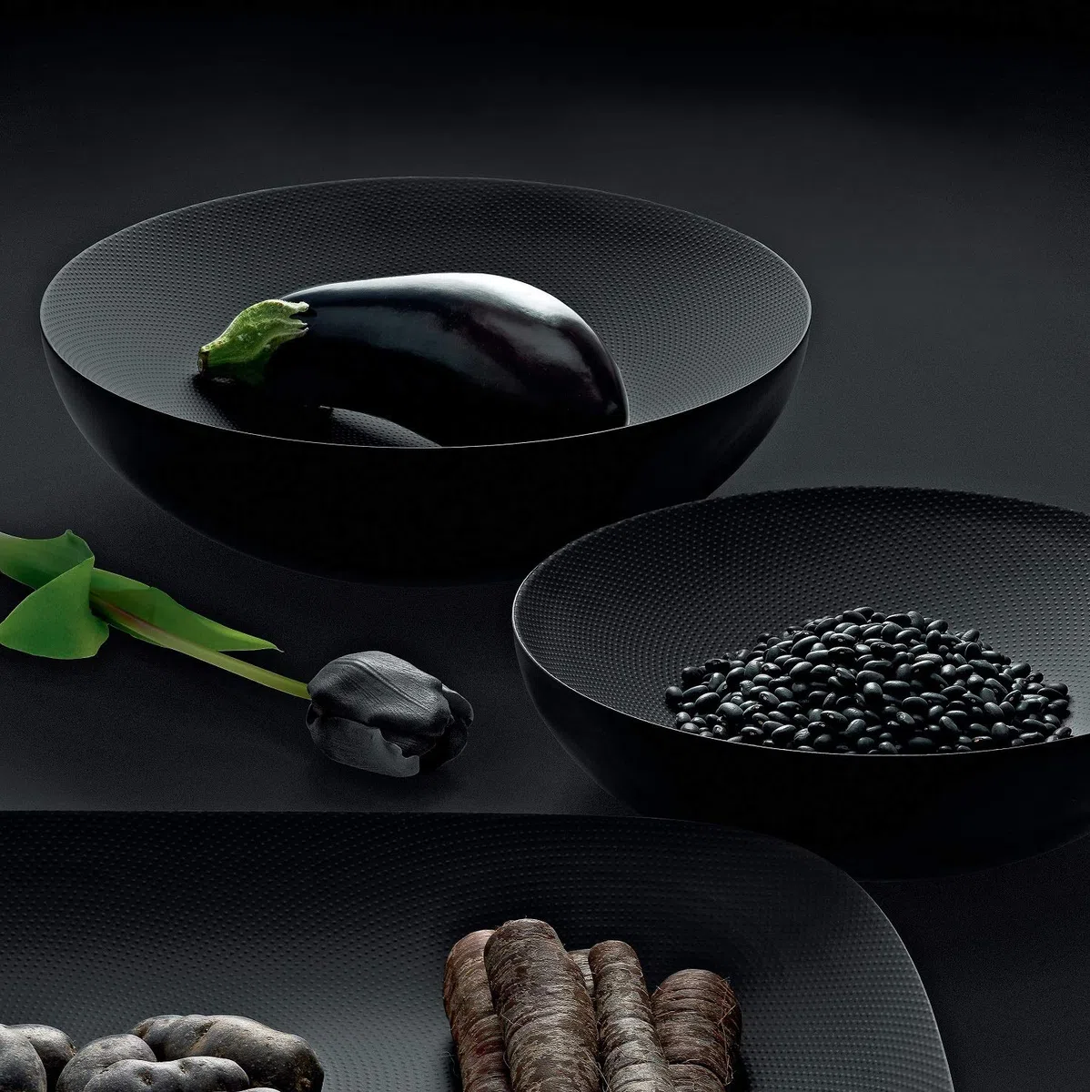 Alessi Double DUL02/32BT - Ciotola di Design a Doppia Parete in Acciaio Colorato con Resina Epossidica, Nero con Decoro in Rilievo