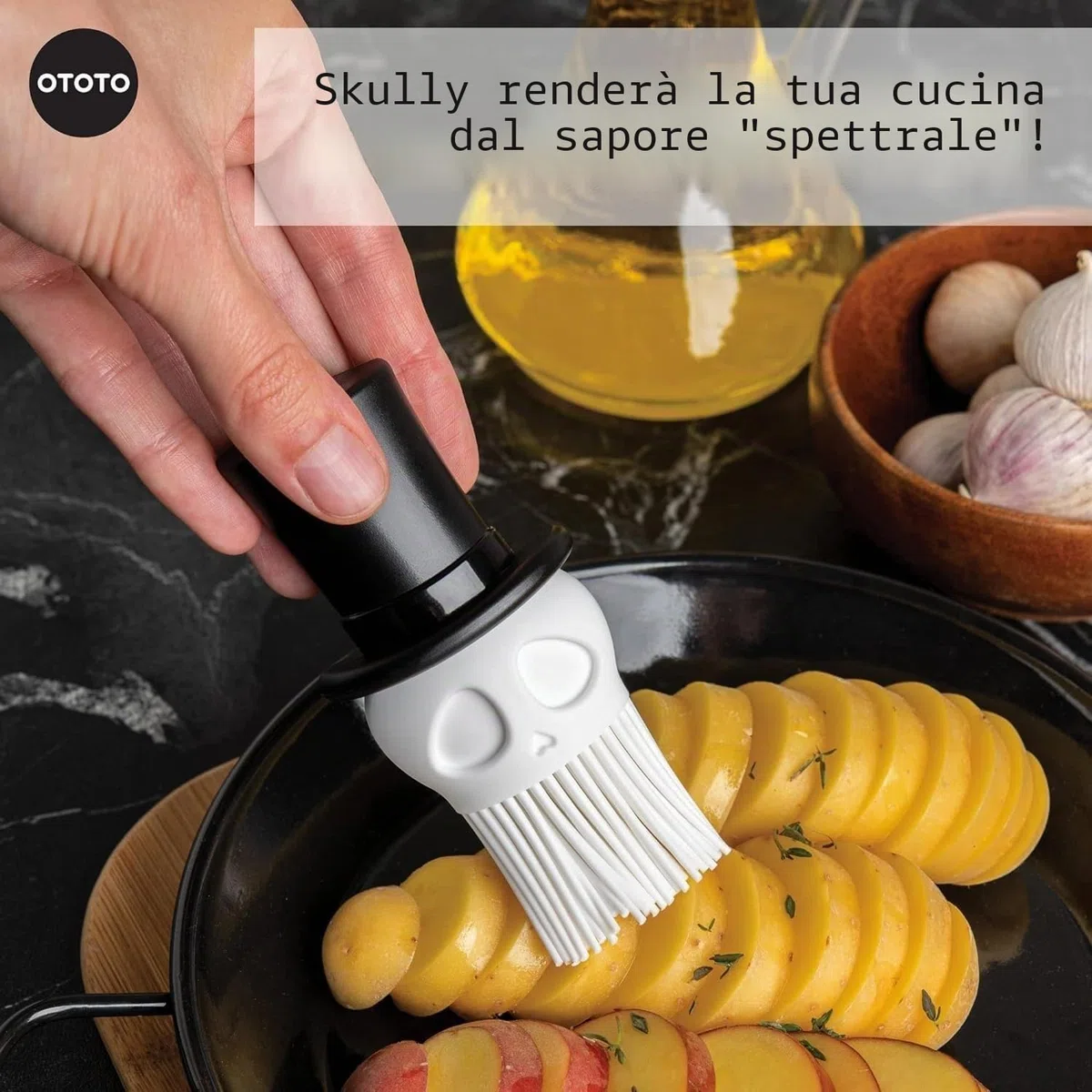 OTOTO Skully - Pennello da pasticceria in silicone, regalo da cucina, regali spettrali, accessori da cucina a forma di teschio, spazzola per cucinare - regalo da cucina, gadget da cucina, regali