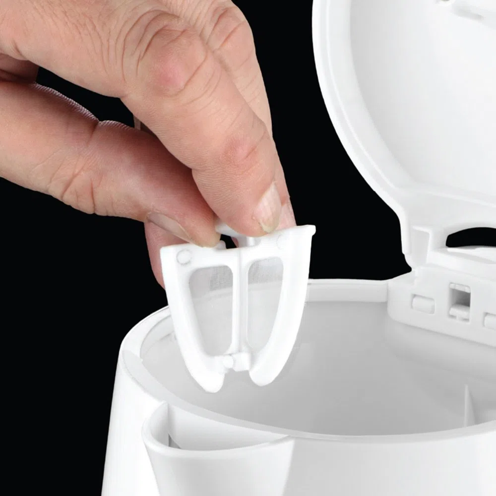 Russell Hobbs Bollitore acqua Elettrico da Viaggio, 0.85 L, 1000 W, 2 Tazze + 2 cucchiaini inclusi, tensione regolabile per uso in tutto il mondo, Filtro removibile, Plastica, Bianco, Travel 23840-70