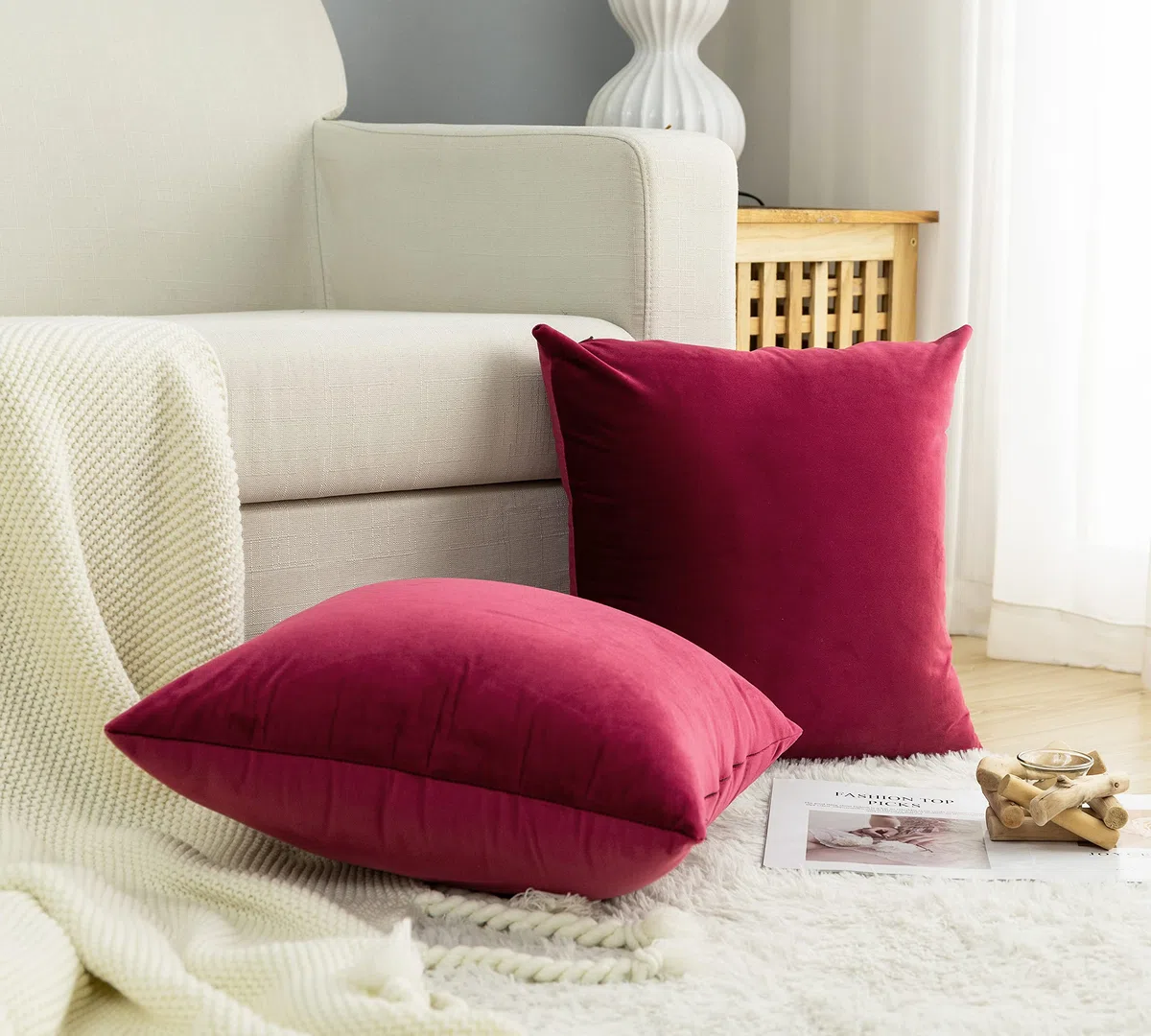 GIRASOLE HOME Coppia Federe Cuscini in Velluto Per Divano e Letto Antiacaro e Ipoallergenico Copricuscini Arredamento Casa con Zip Invisibile 2 pezzi (45x45cm, Bordeaux)