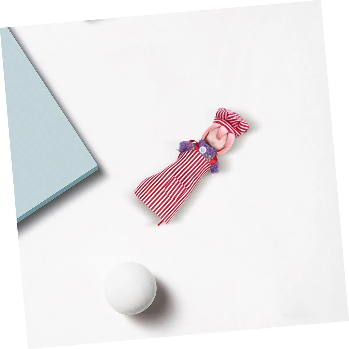 Housoutil Set di mini grembiule e cappello da chef per casa delle bambole scene in miniatura uniche forniture artigianali per bambole design a righe rosse e bianche