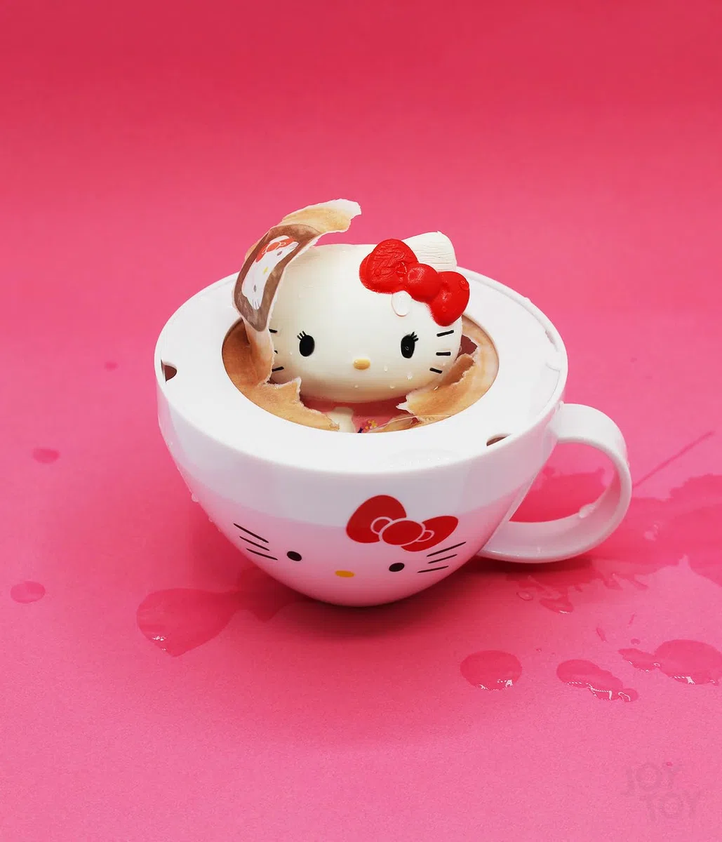 Joy Toy Hello Kitty - Tazza da cappuccino con fragranza magica squishy, circa 5 cm, in confezione da cappuccino 12 x 10 x 7 cm