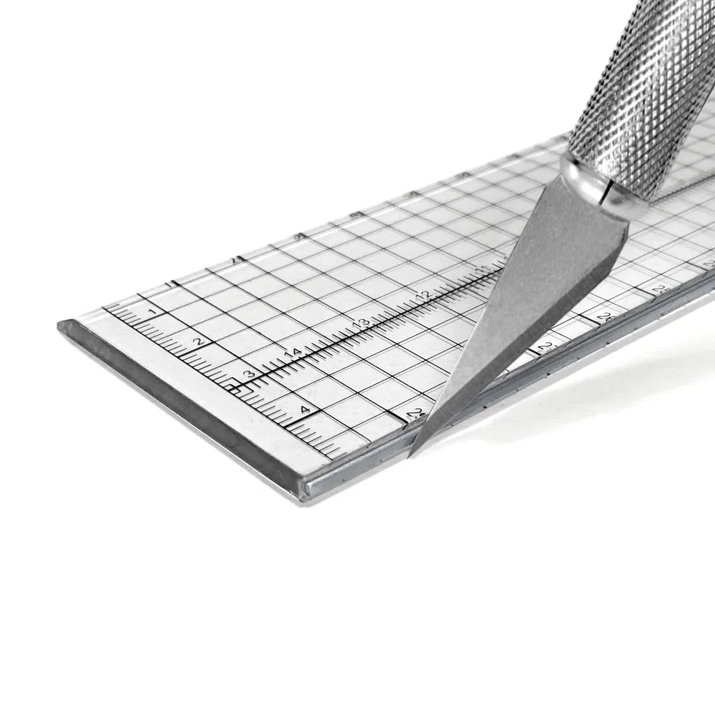 Righello da taglio con bordo in metallo, lunghezza 30 cm, larghezza 5 cm, trasparente con griglia di misurazione