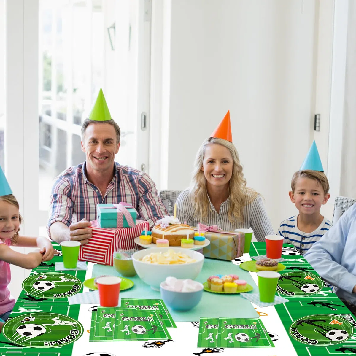Decorazioni per feste di calcio per 20 ospiti, set da tavola include piatti di carta da calcio, tovaglia da calcio, tovaglioli, per tema sportivo festa di compleanno, baby shower decorazioni per feste